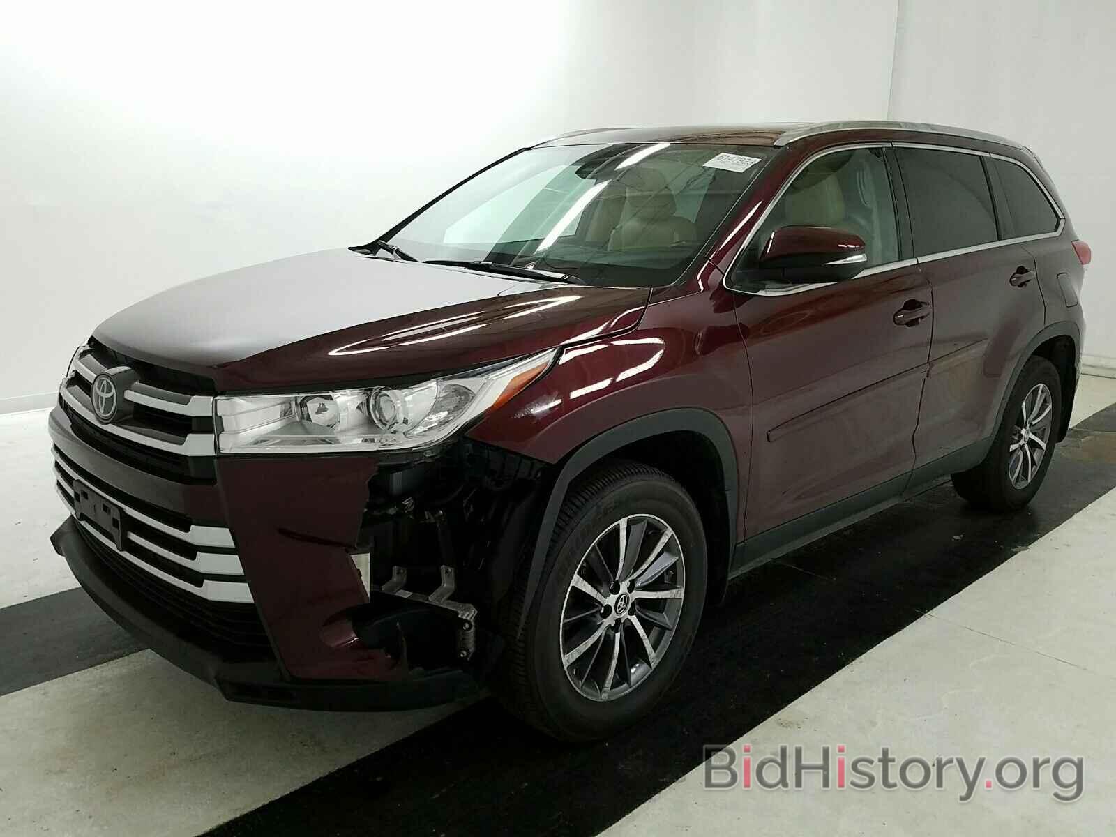 Photo 5TDJZRFH1KS939962 - Toyota Highlander 2019