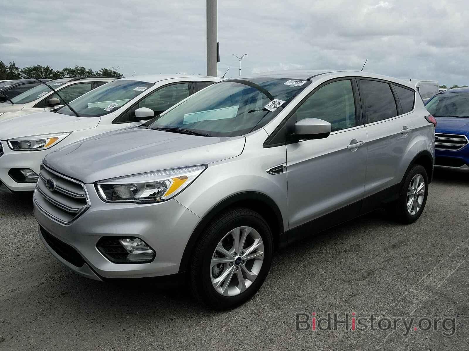 Photo 1FMCU9GD8KUB54137 - Ford Escape 2019