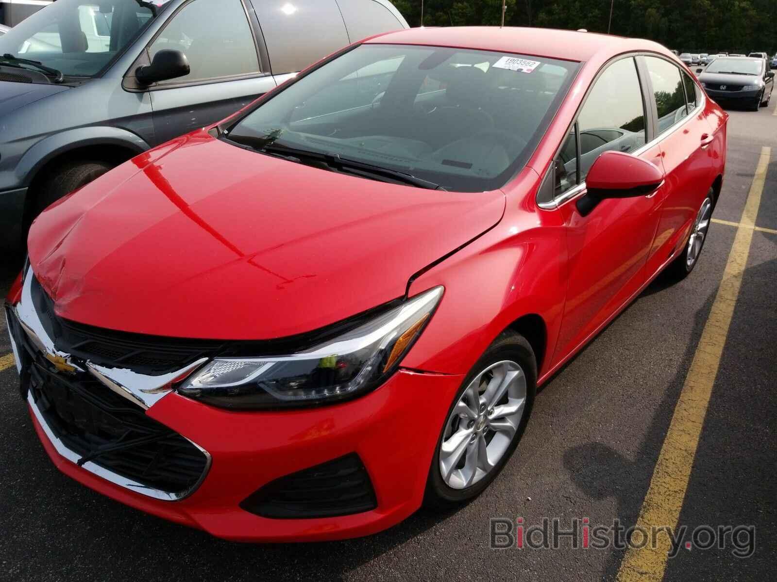 Photo 1G1BE5SM7K7107654 - Chevrolet Cruze 2019