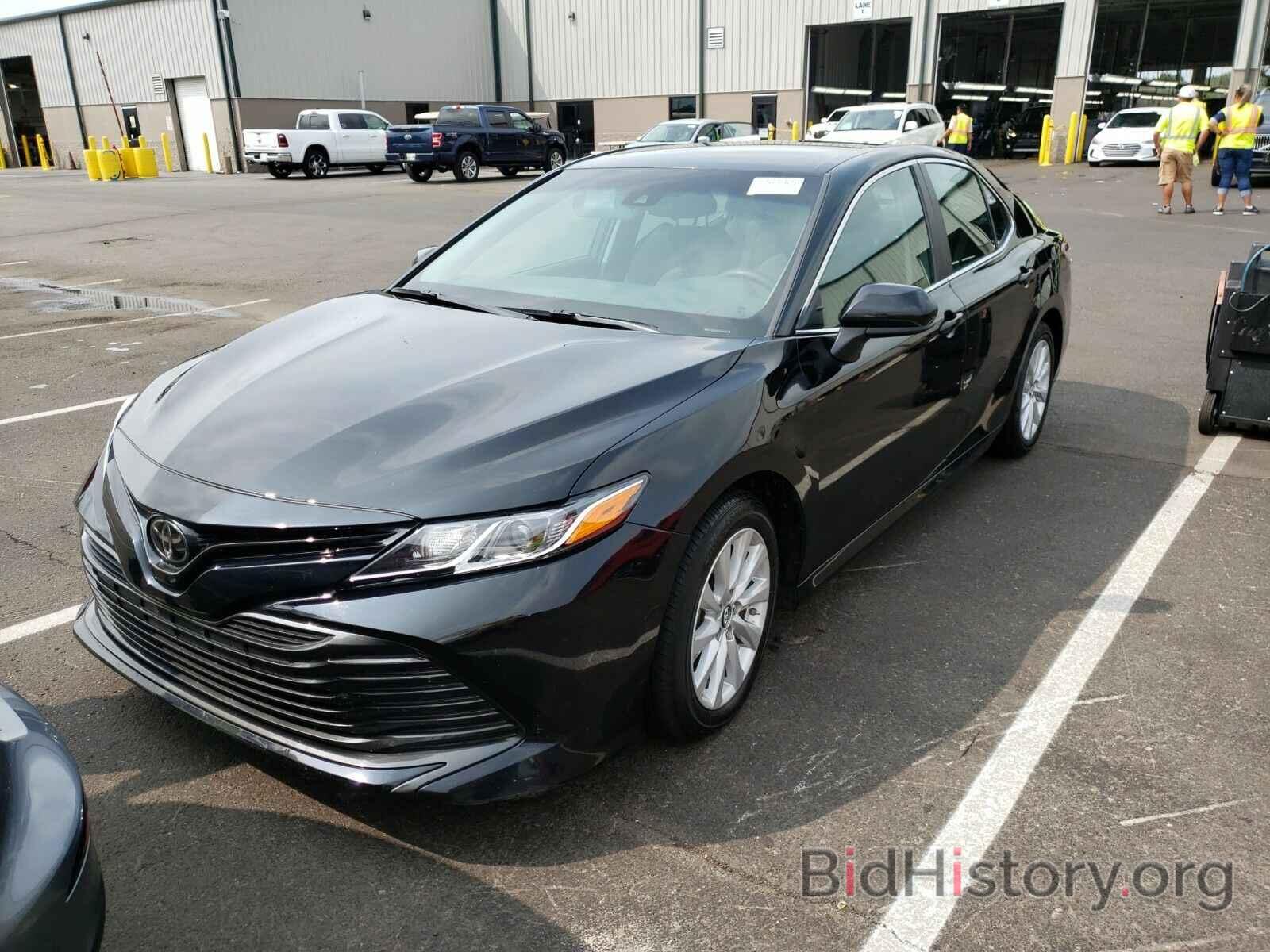 Photo 4T1B11HK2KU200600 - Toyota Camry LE 2019