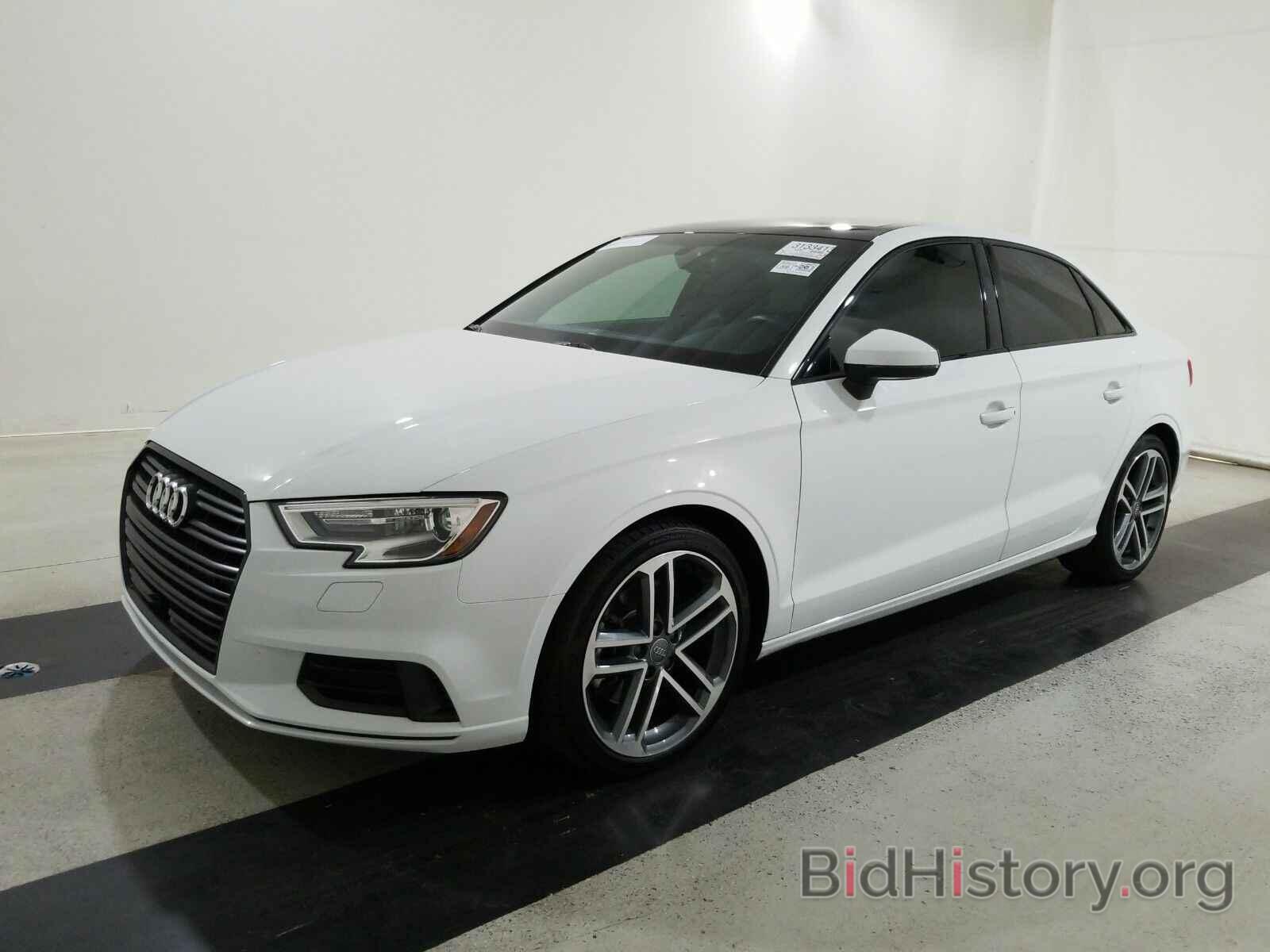 Photo WAUAUGFF6KA084347 - Audi A3 Sedan 2019