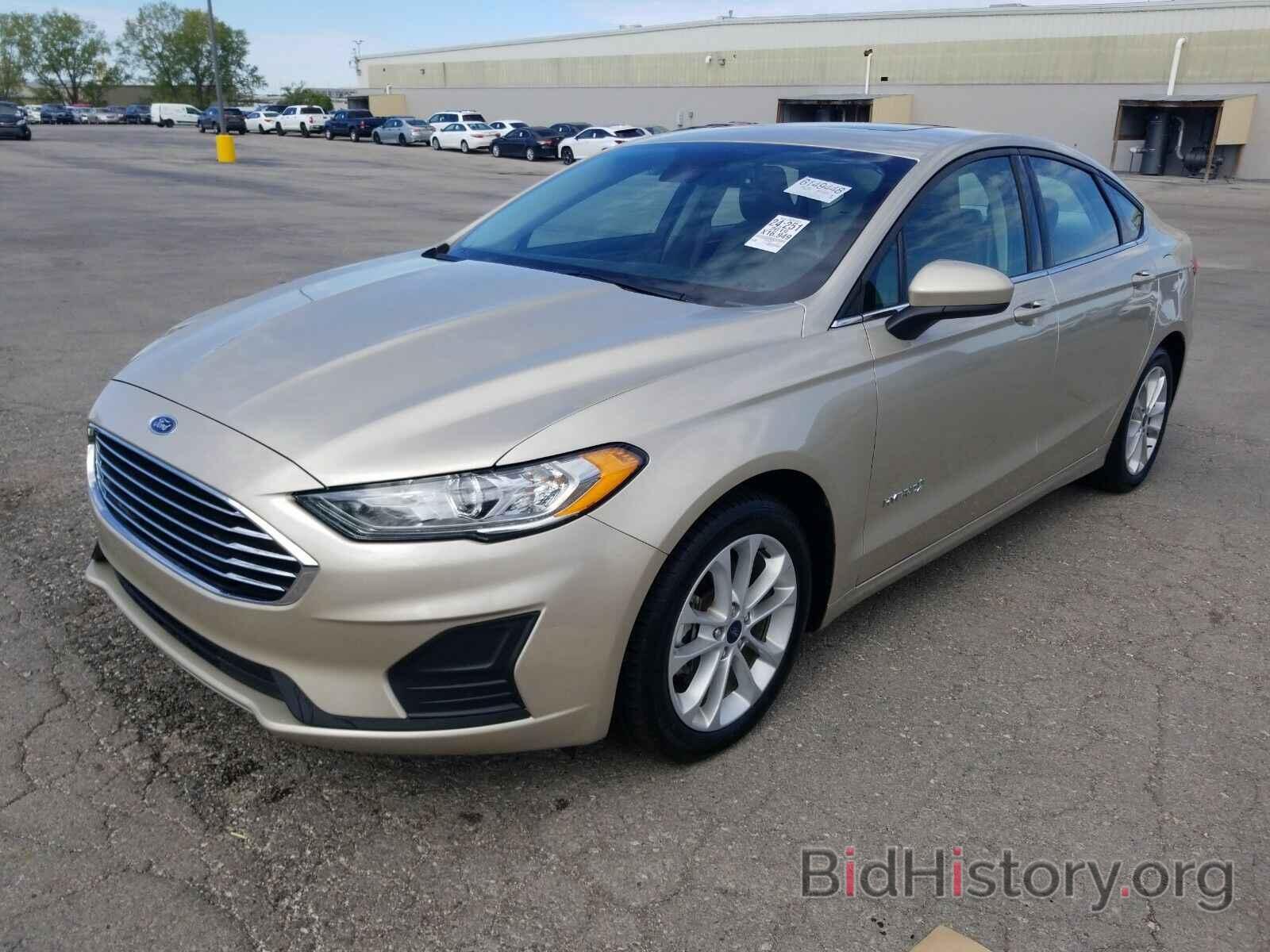 Photo 3FA6P0LU2KR100601 - Ford Fusion Hybrid 2019