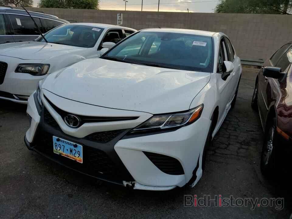 Photo 4T1G11AK7LU940208 - Toyota Camry 2020