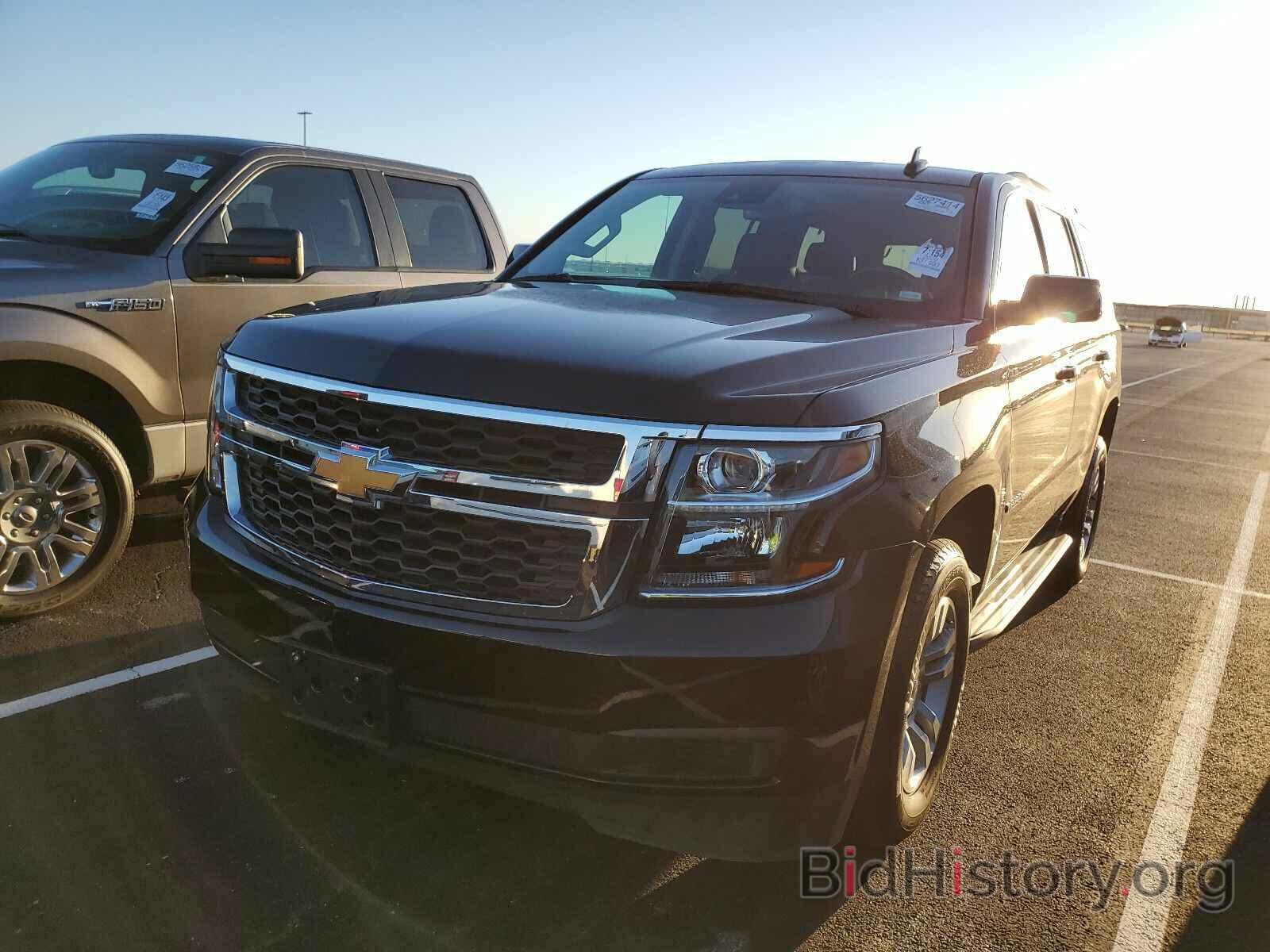 Photo 1GNSCBKC0LR148353 - Chevrolet Tahoe 2020