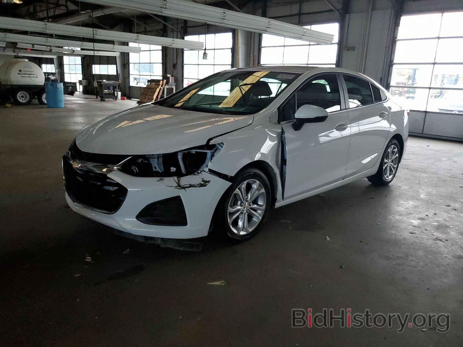 Photo 1G1BE5SM2K7122496 - Chevrolet Cruze 2019