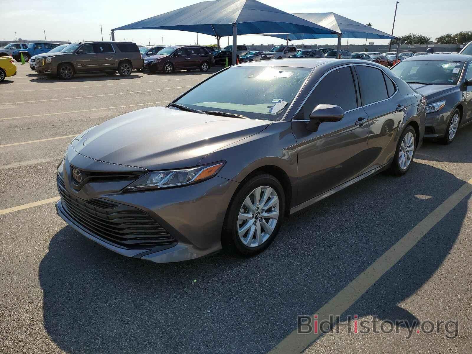 Photo 4T1B11HK2KU805121 - Toyota Camry LE 2019