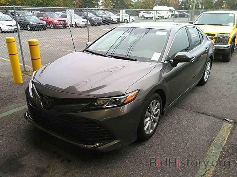 Photo 4T1C11AK7LU890358 - Toyota Camry LE 2020