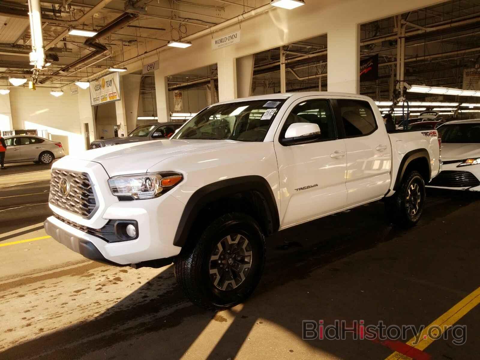 Photo 5TFCZ5AN7LX226610 - Toyota Tacoma 4WD 2020