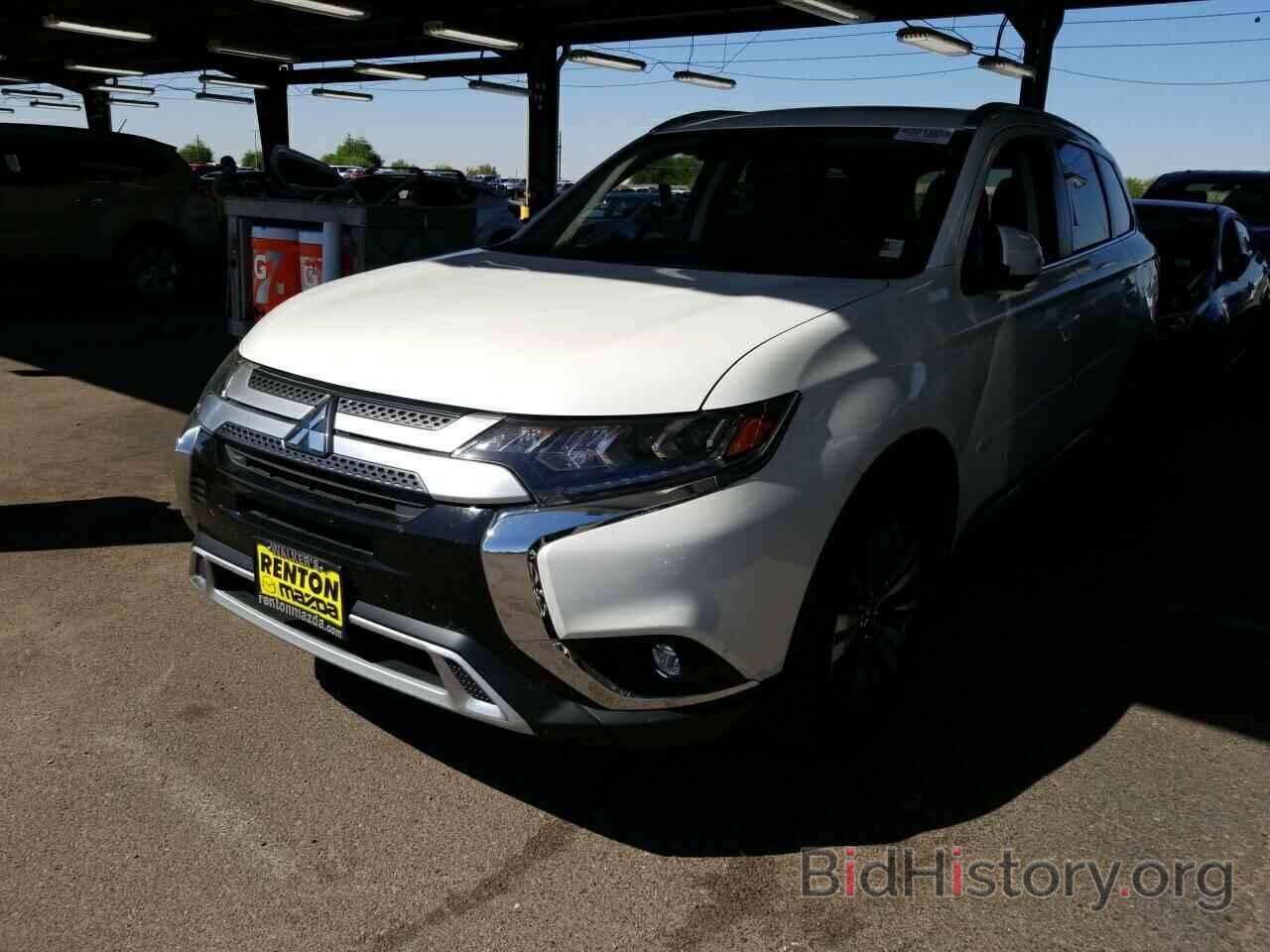 Photo JA4AZ3A38KZ017464 - Mitsubishi Outlander 2019