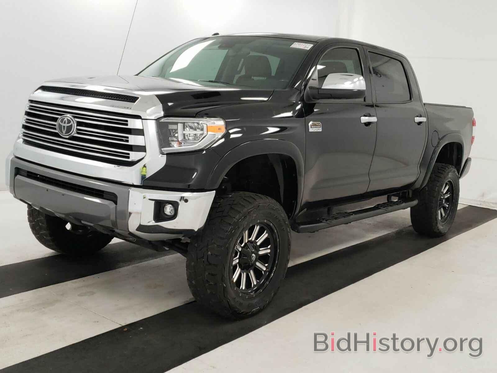 Photo 5TFAY5F18KX810013 - Toyota Tundra 4WD 2019