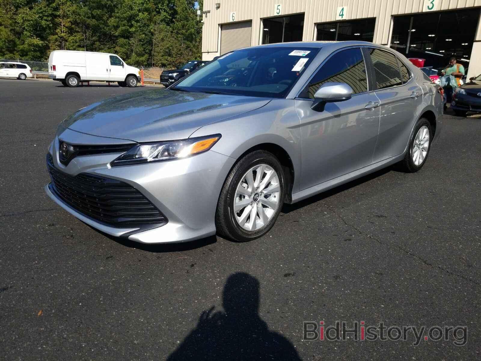 Photo 4T1B11HK4KU707692 - Toyota Camry LE 2019