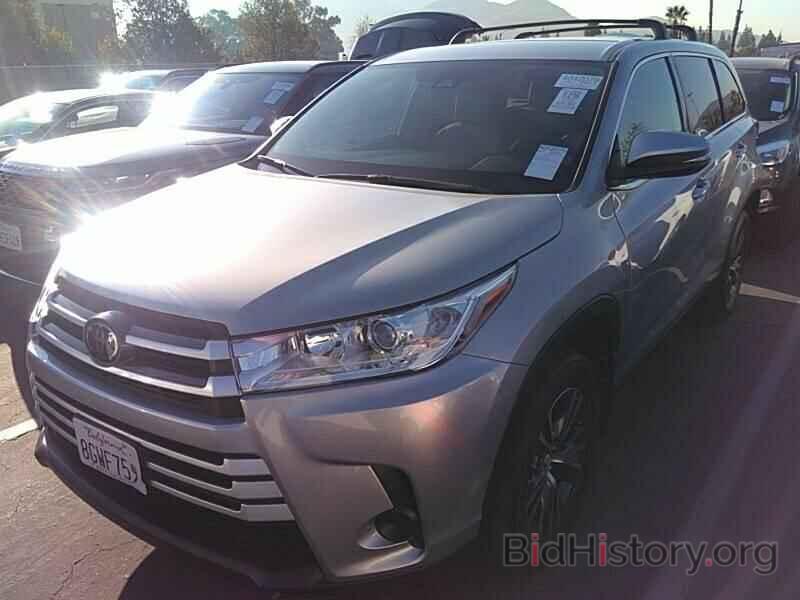 Photo 5TDZZRFHXKS289743 - Toyota Highlander 2019