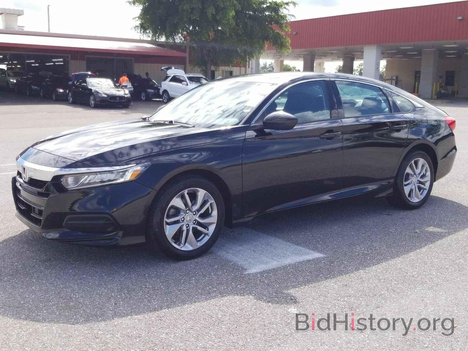 Photo 1HGCV1F14KA013143 - Honda Accord Sedan 2019