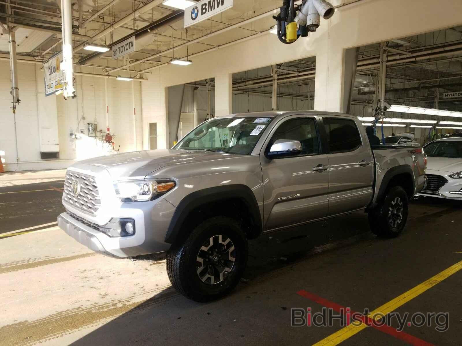 Фотография 5TFCZ5AN1LX223721 - Toyota Tacoma 4WD 2020