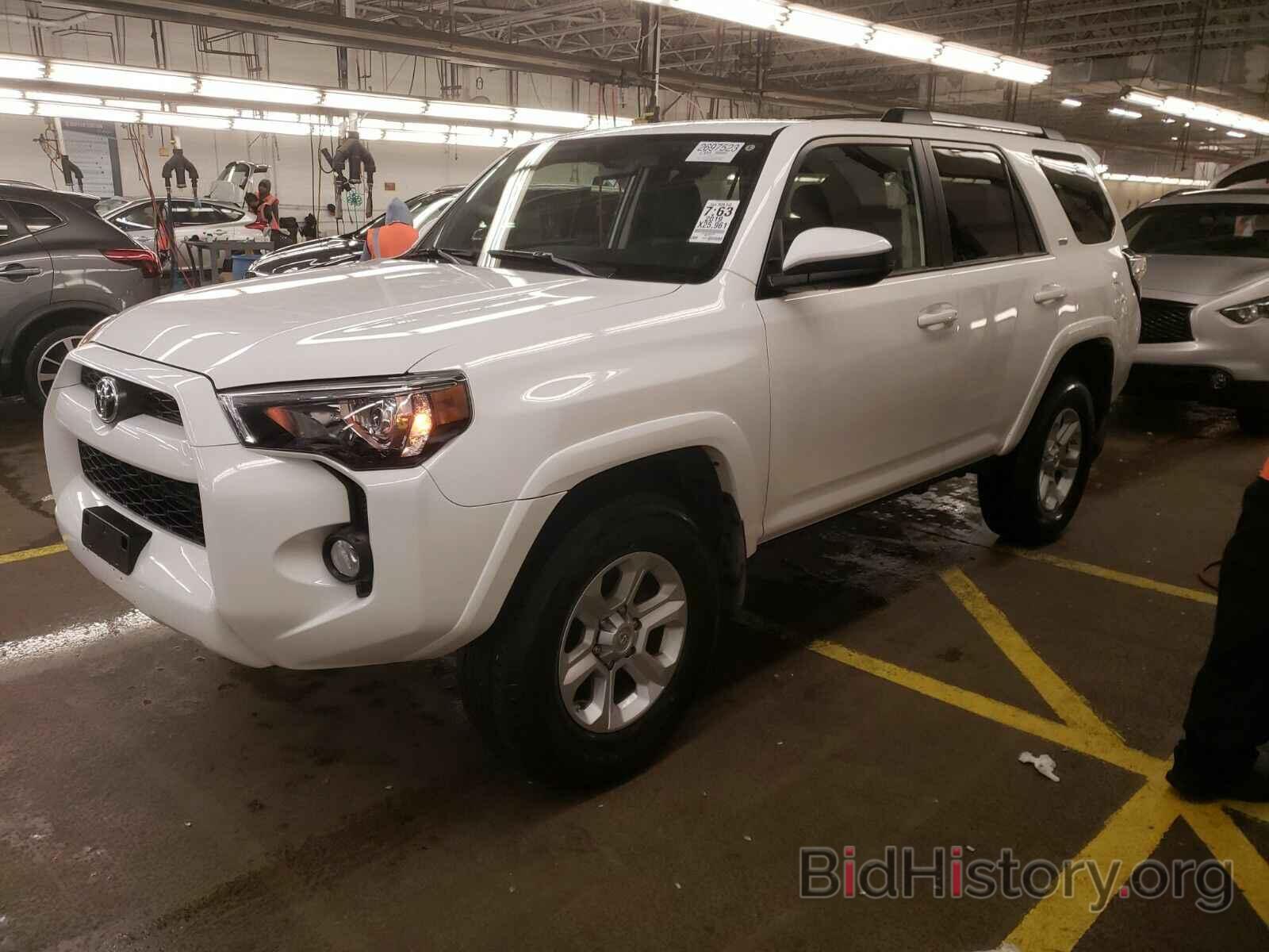 Photo JTEBU5JR8K5692968 - Toyota 4Runner SR5 2019