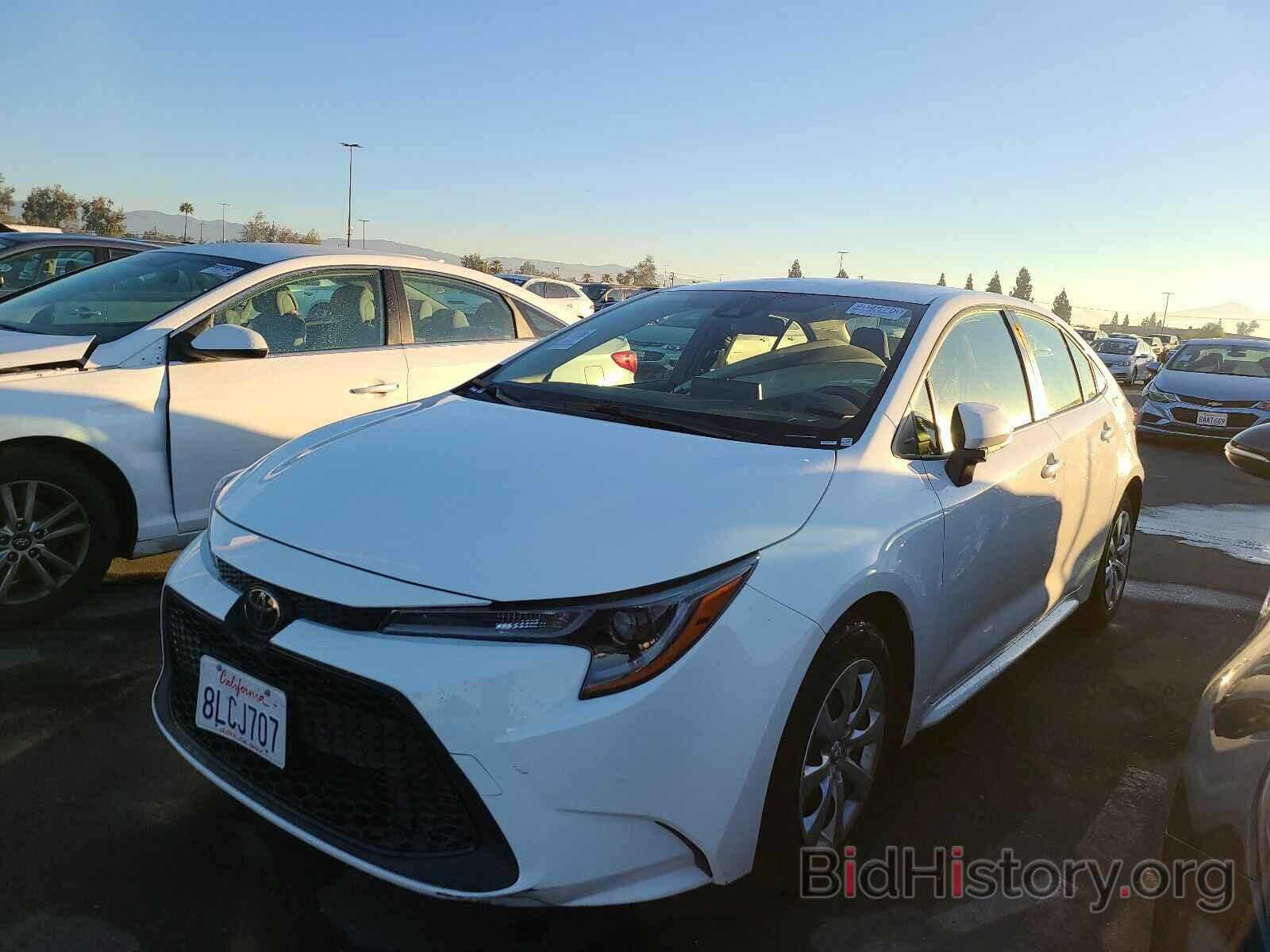 Photo JTDEPRAE1LJ052025 - Toyota Corolla LE 2020