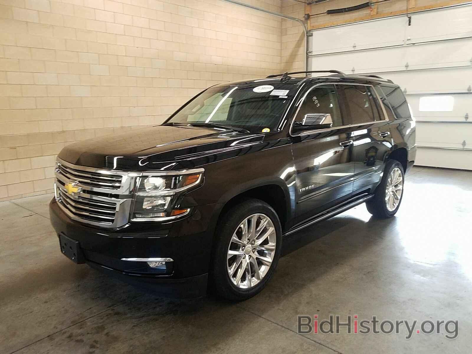 Photo 1GNSKCKJ3KR203822 - Chevrolet Tahoe 2019