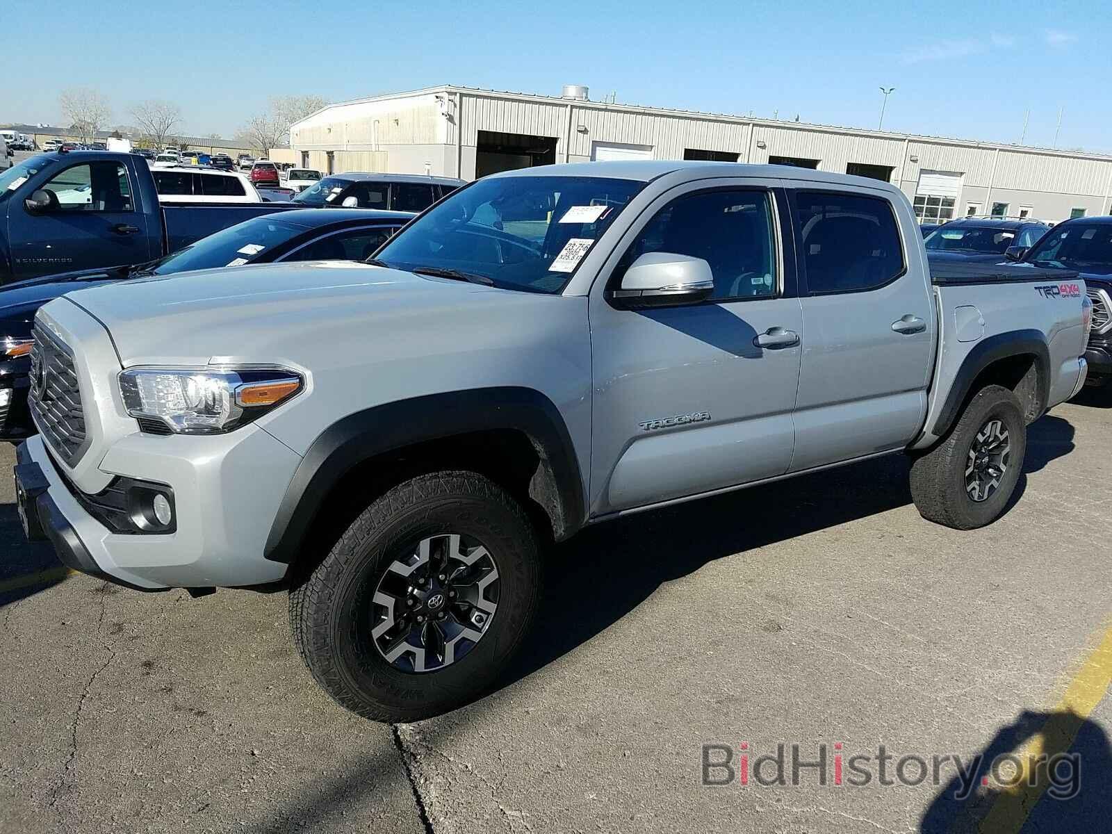 Photo 3TMCZ5AN5LM335895 - Toyota Tacoma 4WD 2020