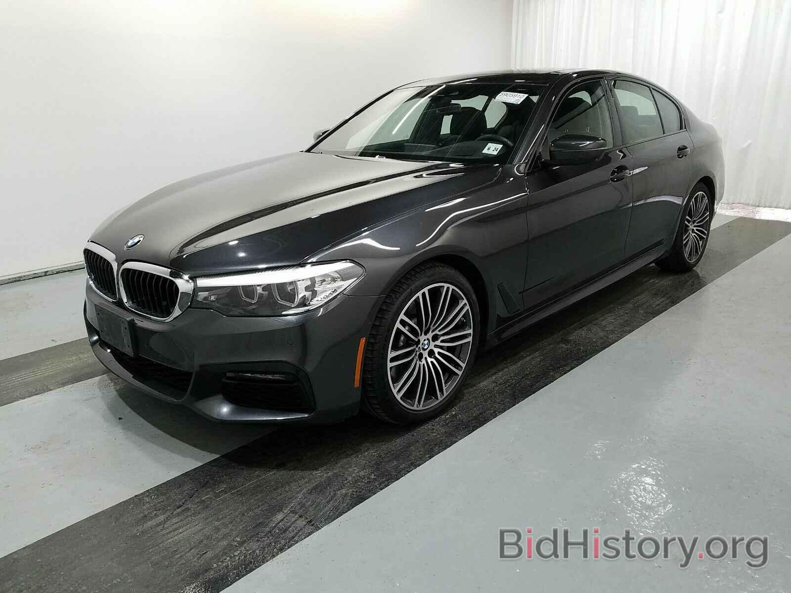 Photo WBAJE7C5XKWW33916 - BMW 5 Series 2019