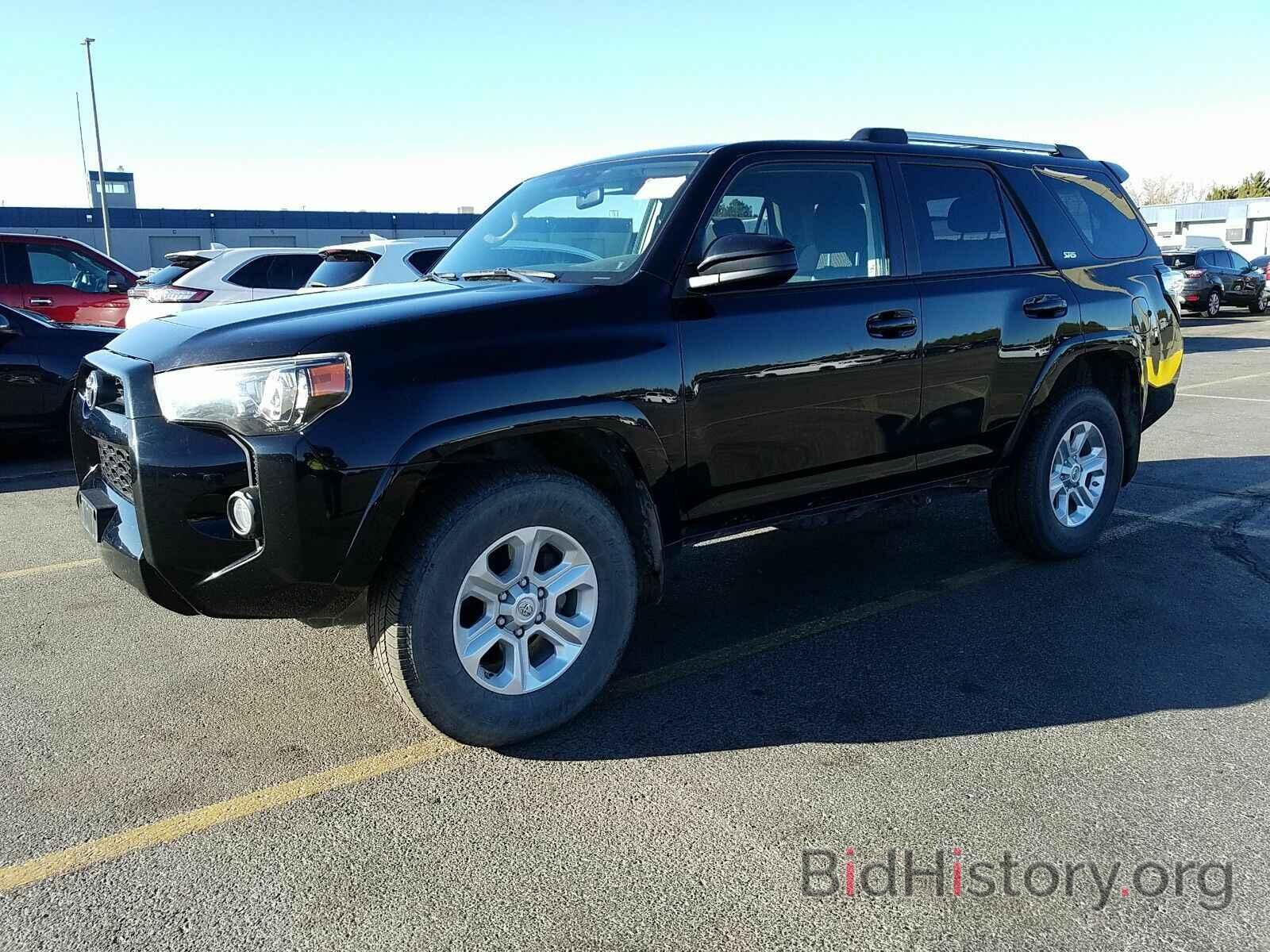 Фотография JTEBU5JR3K5690366 - Toyota 4Runner SR5 2019