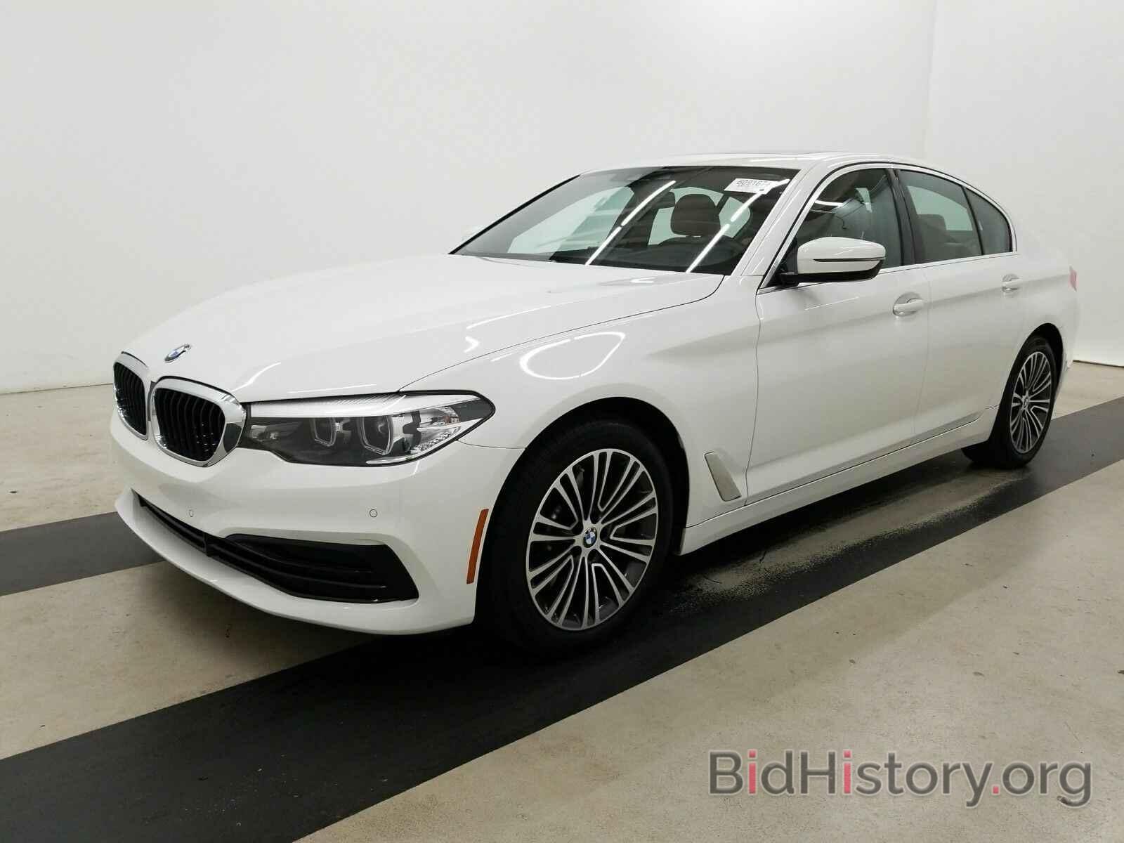 Photo WBAJE5C50KWW11704 - BMW 5 Series 2019