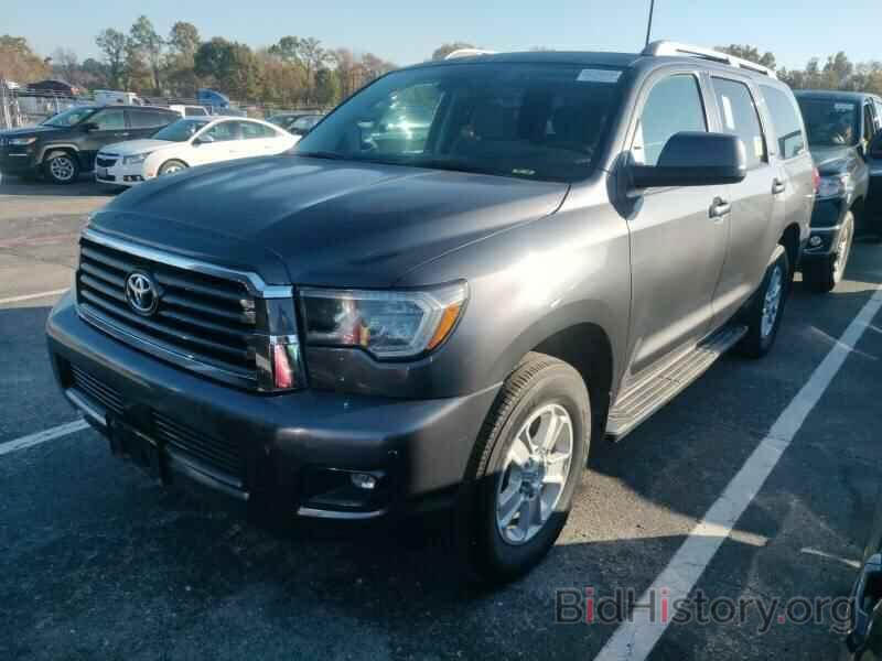 Photo 5TDBY5G16KS172370 - Toyota Sequoia 2019