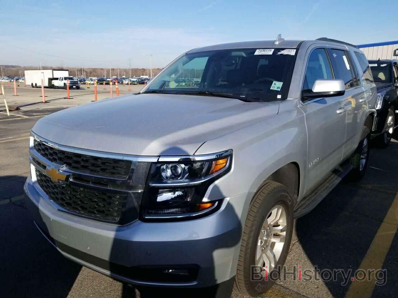 Photo 1GNSKBKC1LR287118 - Chevrolet Tahoe 2020