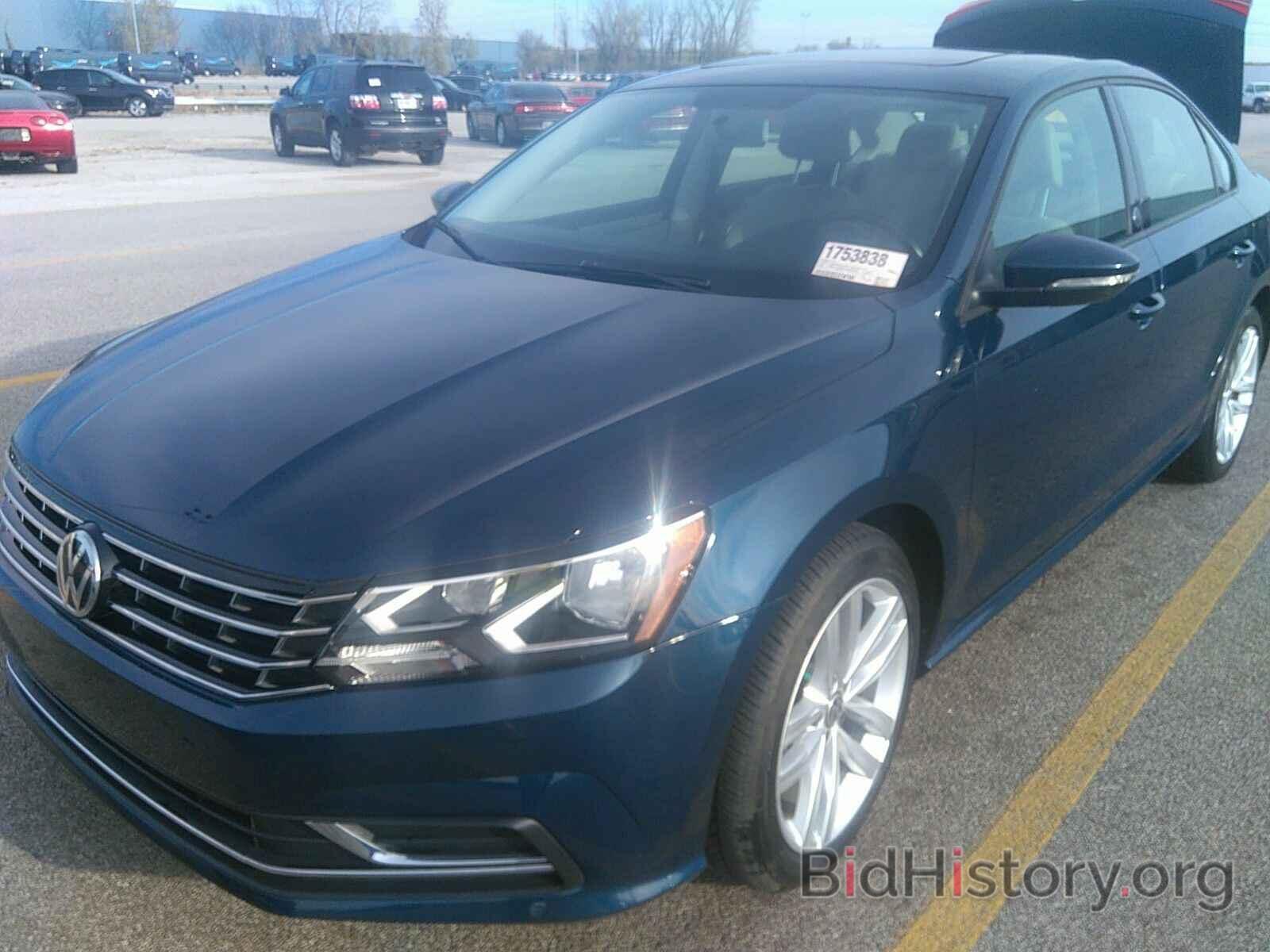 Photo 1VWLA7A32KC008966 - Volkswagen Passat 2019