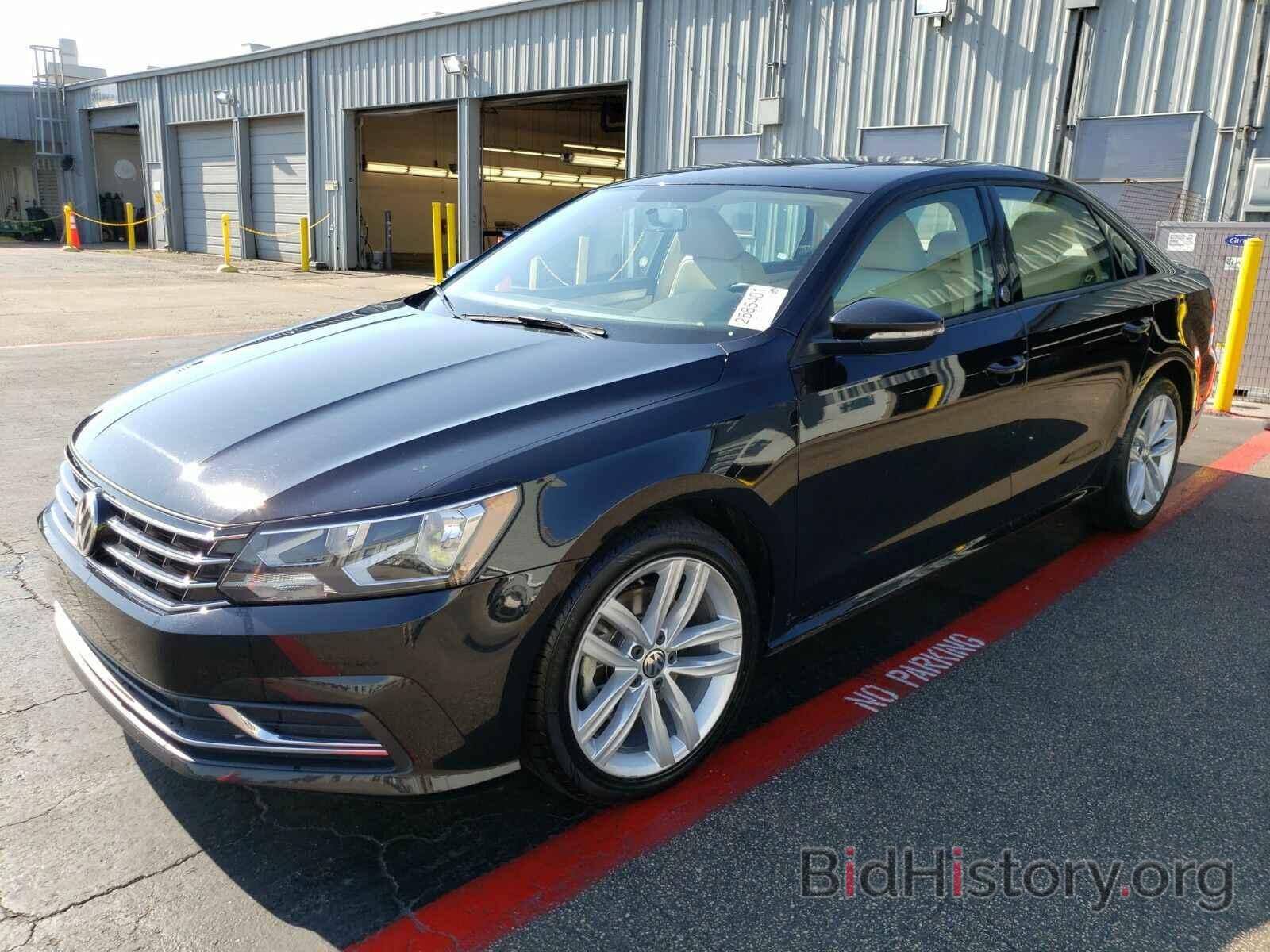 Photo 1VWLA7A30KC009548 - Volkswagen Passat 2019