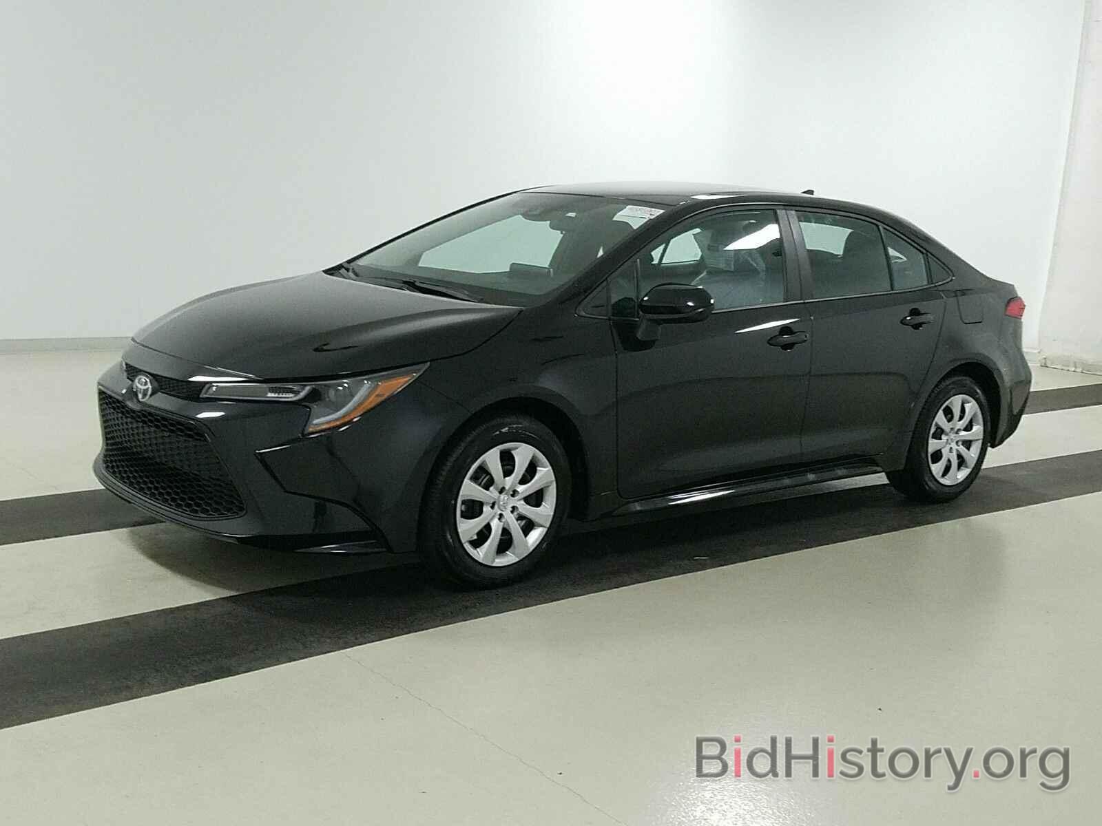 Photo 5YFEPMAE6MP157272 - Toyota Corolla LE 2021