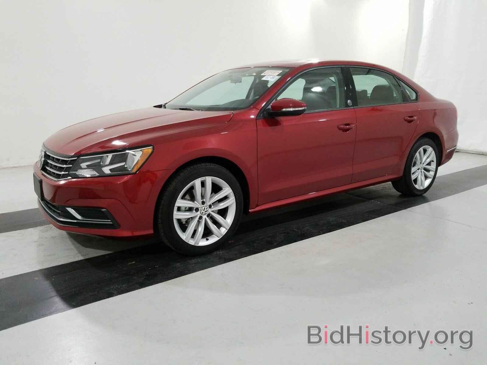 Photo 1VWLA7A33KC010922 - Volkswagen Passat 2019