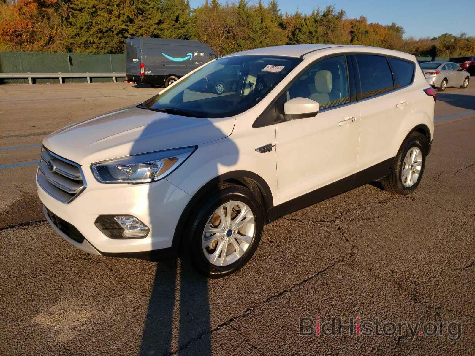 Photo 1FMCU0GD1KUC45858 - Ford Escape 2019