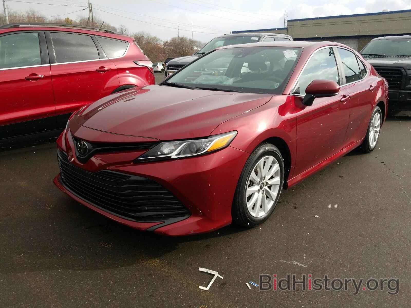 Photo 4T1B11HK6KU704955 - Toyota Camry LE 2019