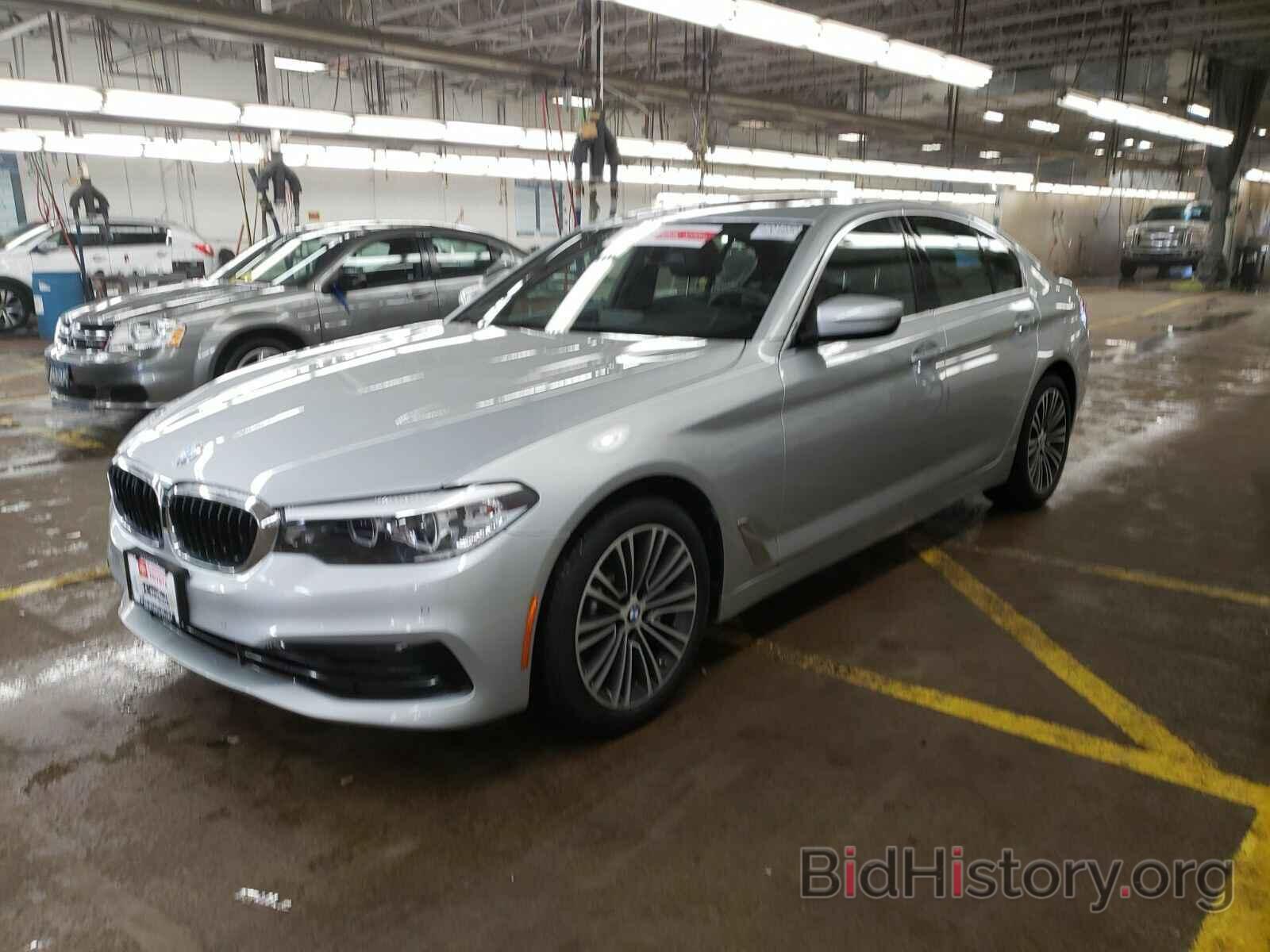 Photo WBAJA7C58KWW19590 - BMW 5 Series 2019