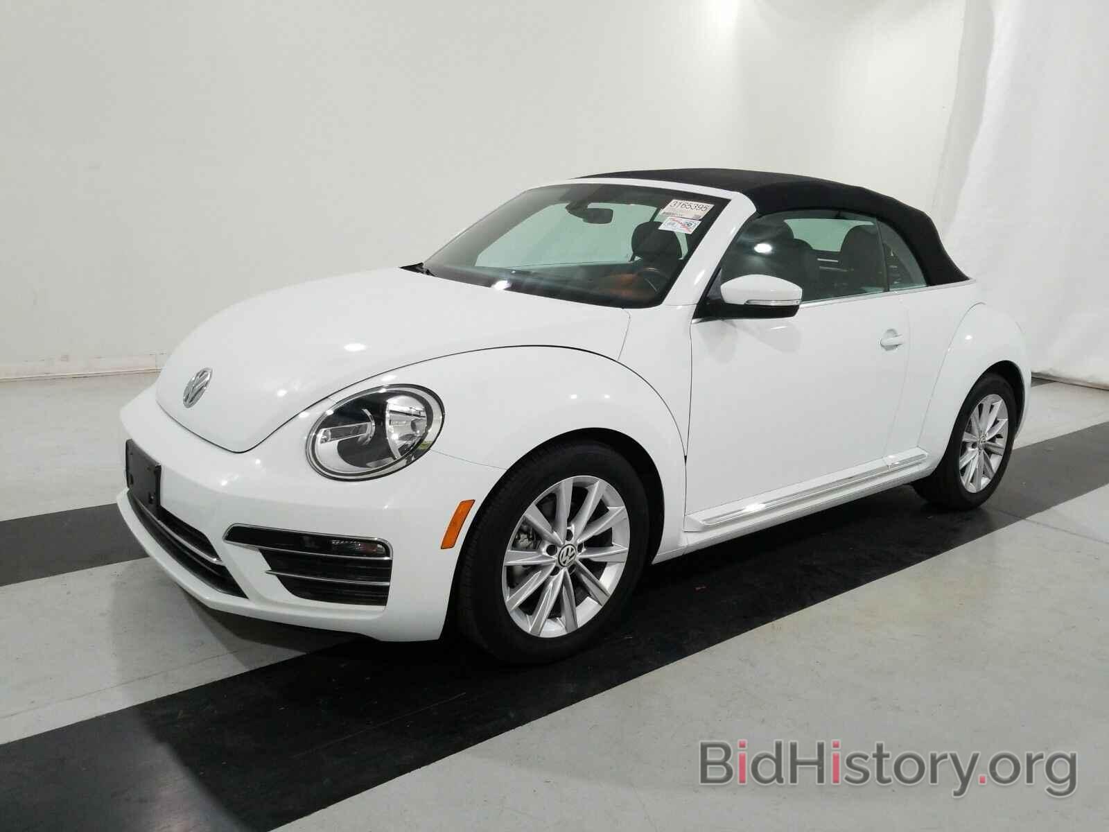 Photo 3VW5DAAT8KM510246 - Volkswagen Beetle Convertible 2019