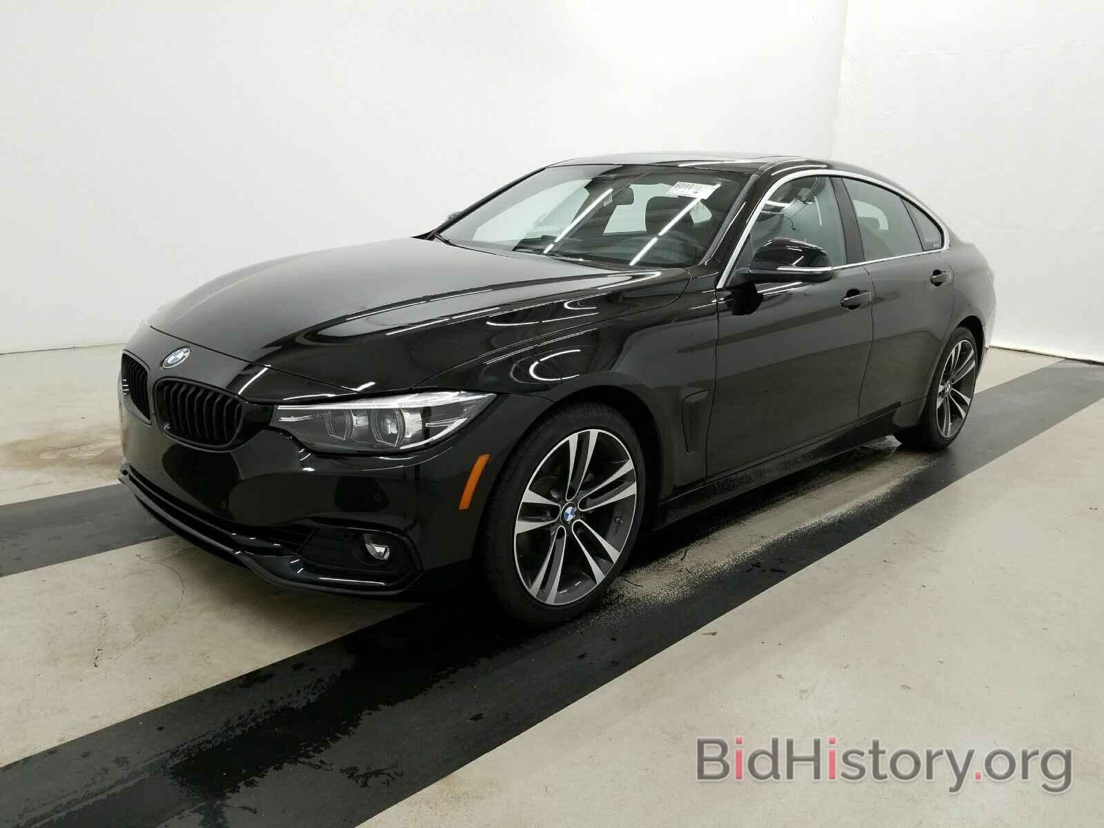 Photo WBA4J1C08LBU68466 - BMW 4 Series 2020