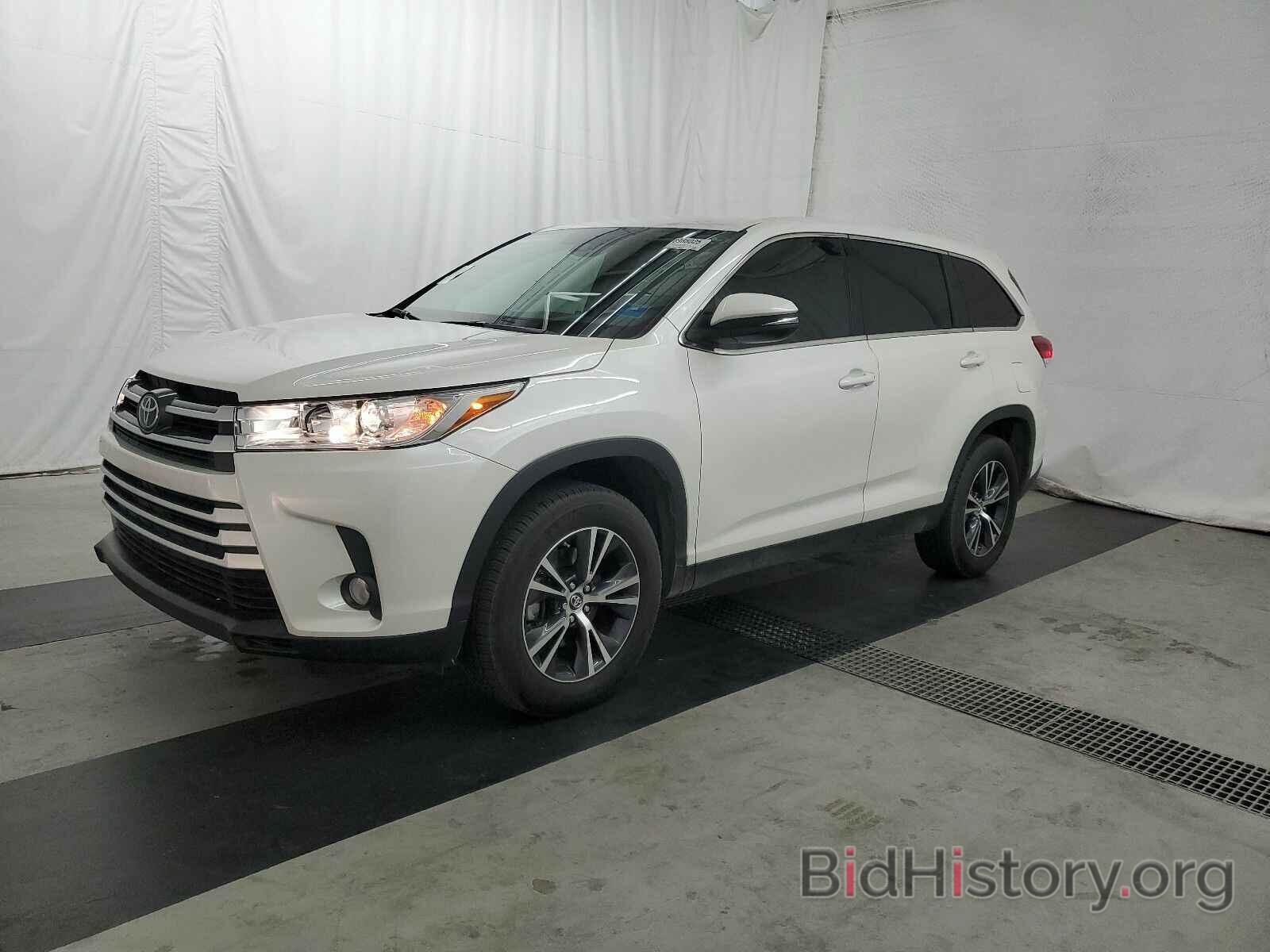 Photo 5TDZZRFHXKS342795 - Toyota Highlander 2019