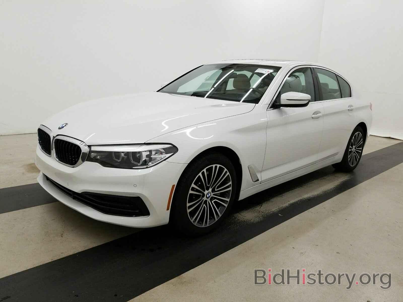 Photo WBAJA5C59KWW47192 - BMW 5 Series 2019