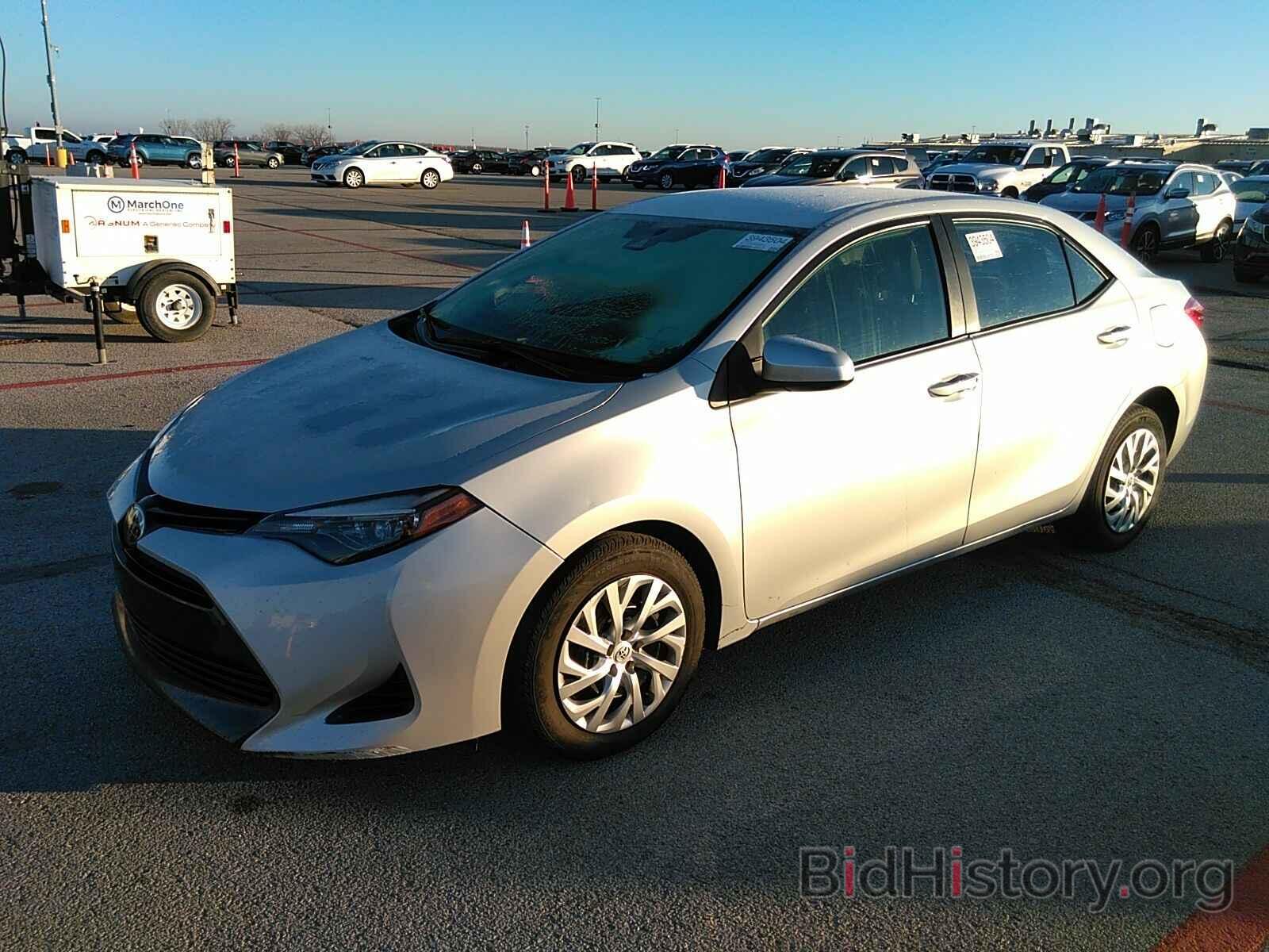 Photo 2T1BURHE0KC236626 - Toyota Corolla LE 2019