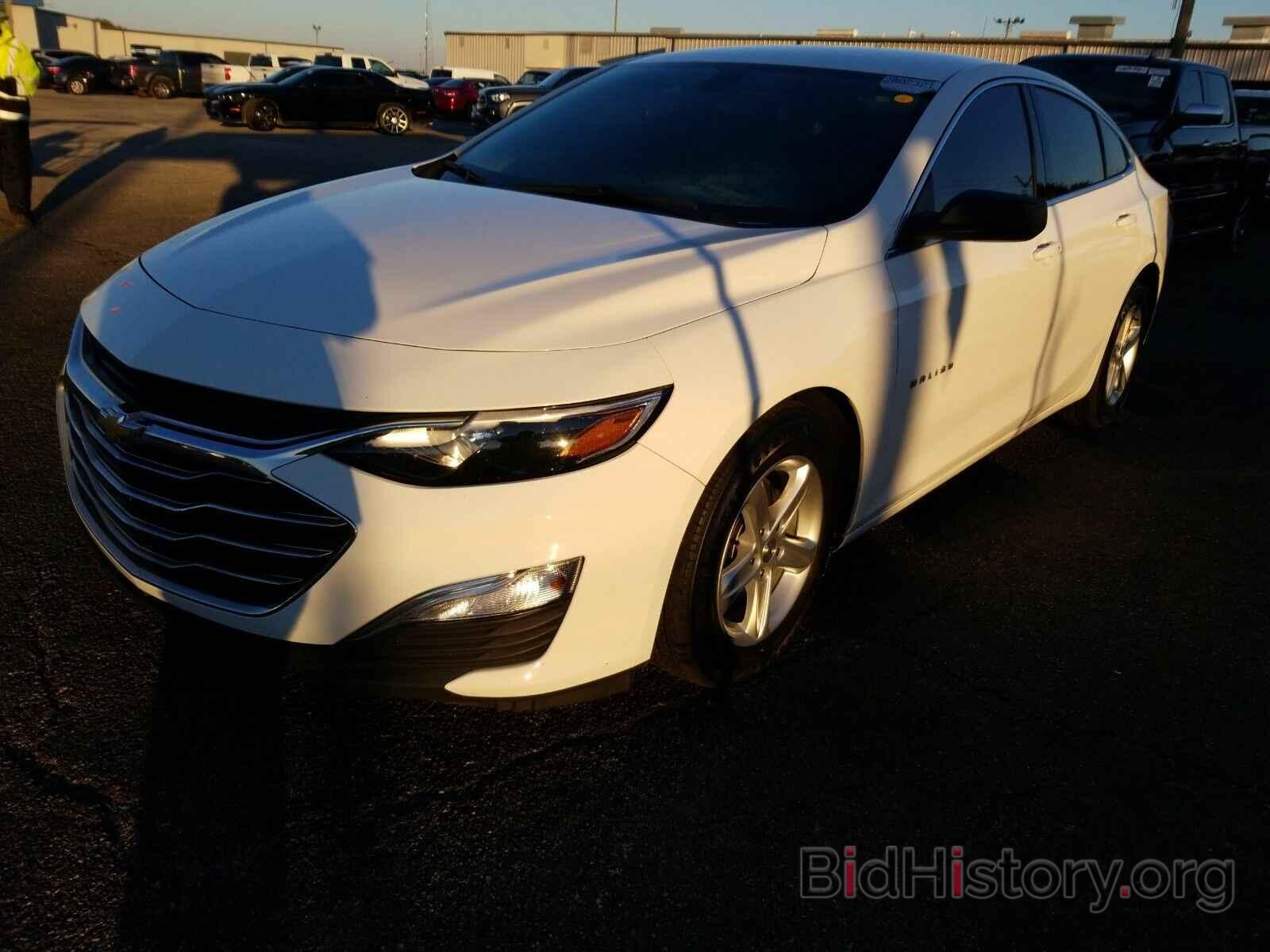 Photo 1G1ZC5ST9KF158168 - Chevrolet Malibu 2019