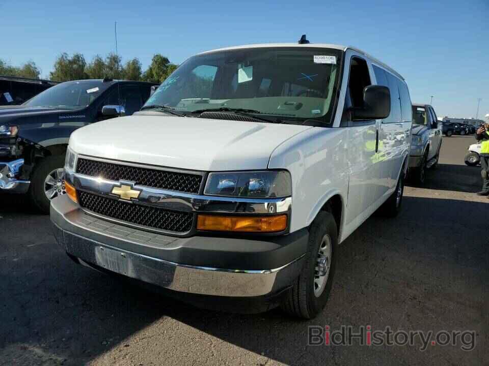 Photo 1GAZGMFP9K1312998 - Chevrolet Express Passenger 2019