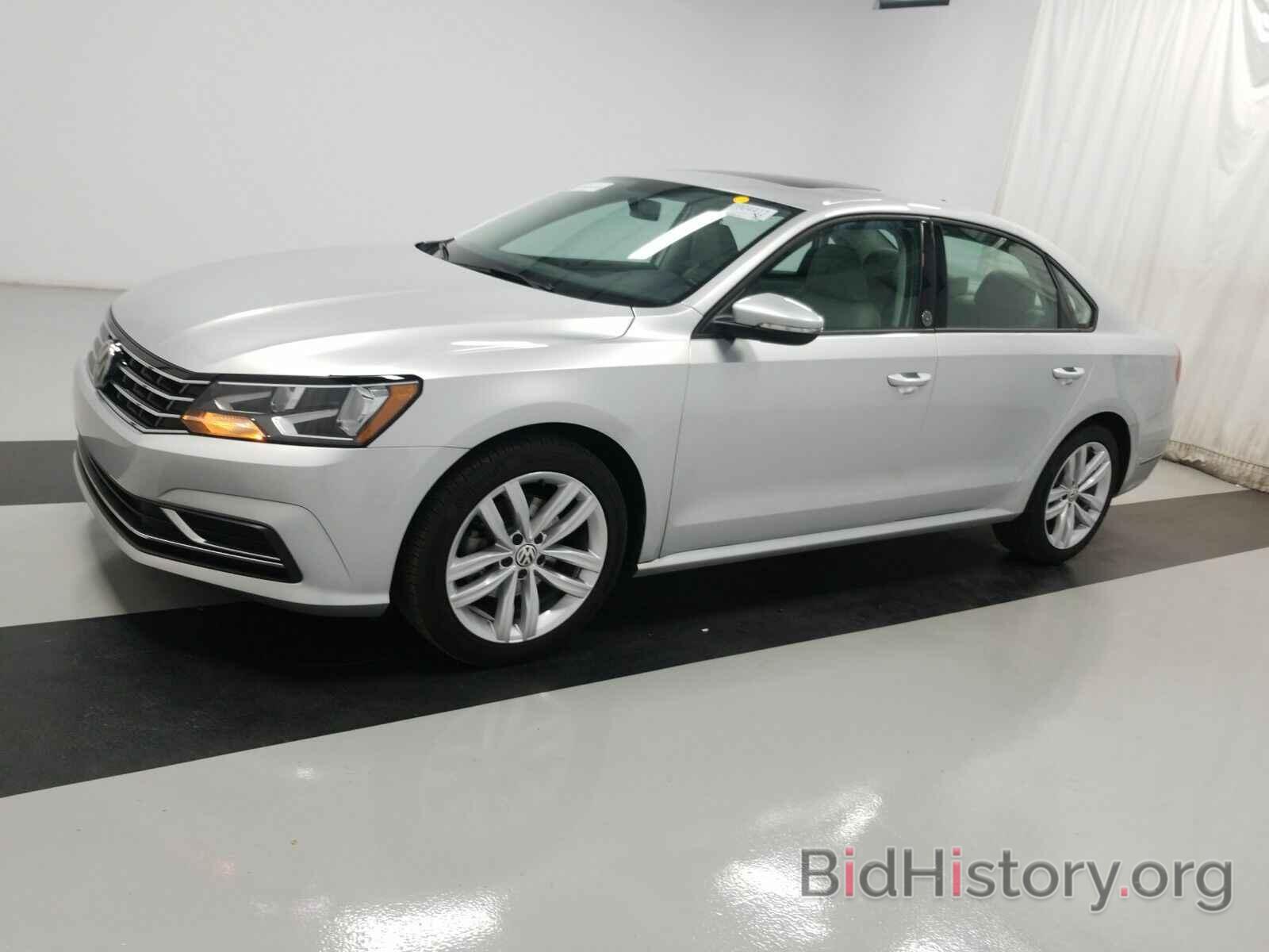 Photo 1VWLA7A3XKC012084 - Volkswagen Passat 2019