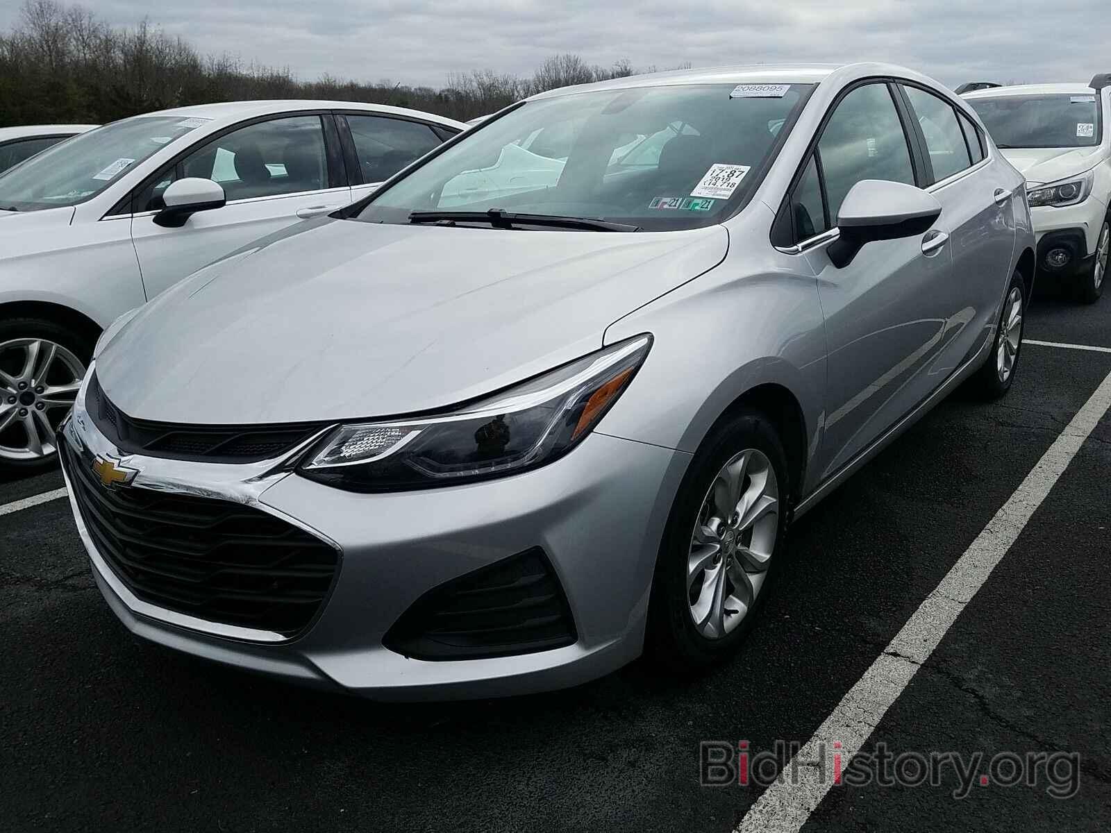 Photo 3G1BE6SM1KS562118 - Chevrolet Cruze 2019