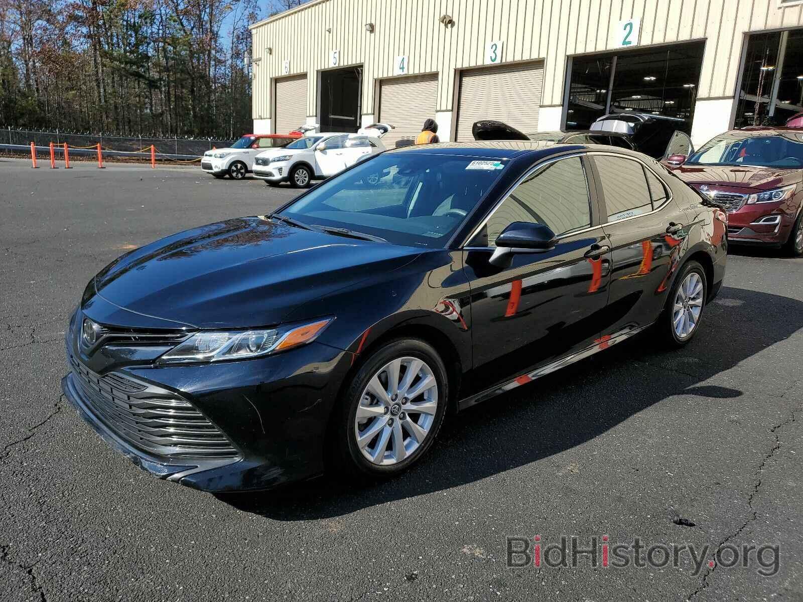 Photo 4T1B11HK5KU248558 - Toyota Camry LE 2019