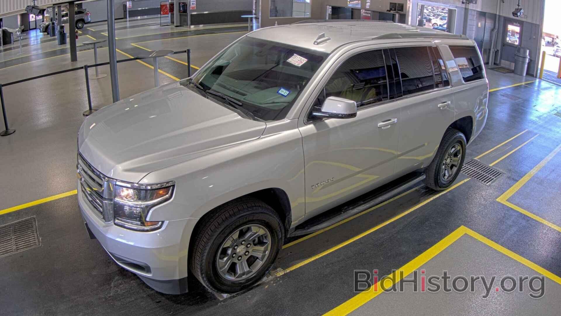 Photo 1GNSCAKC0KR257579 - Chevrolet Tahoe 2019