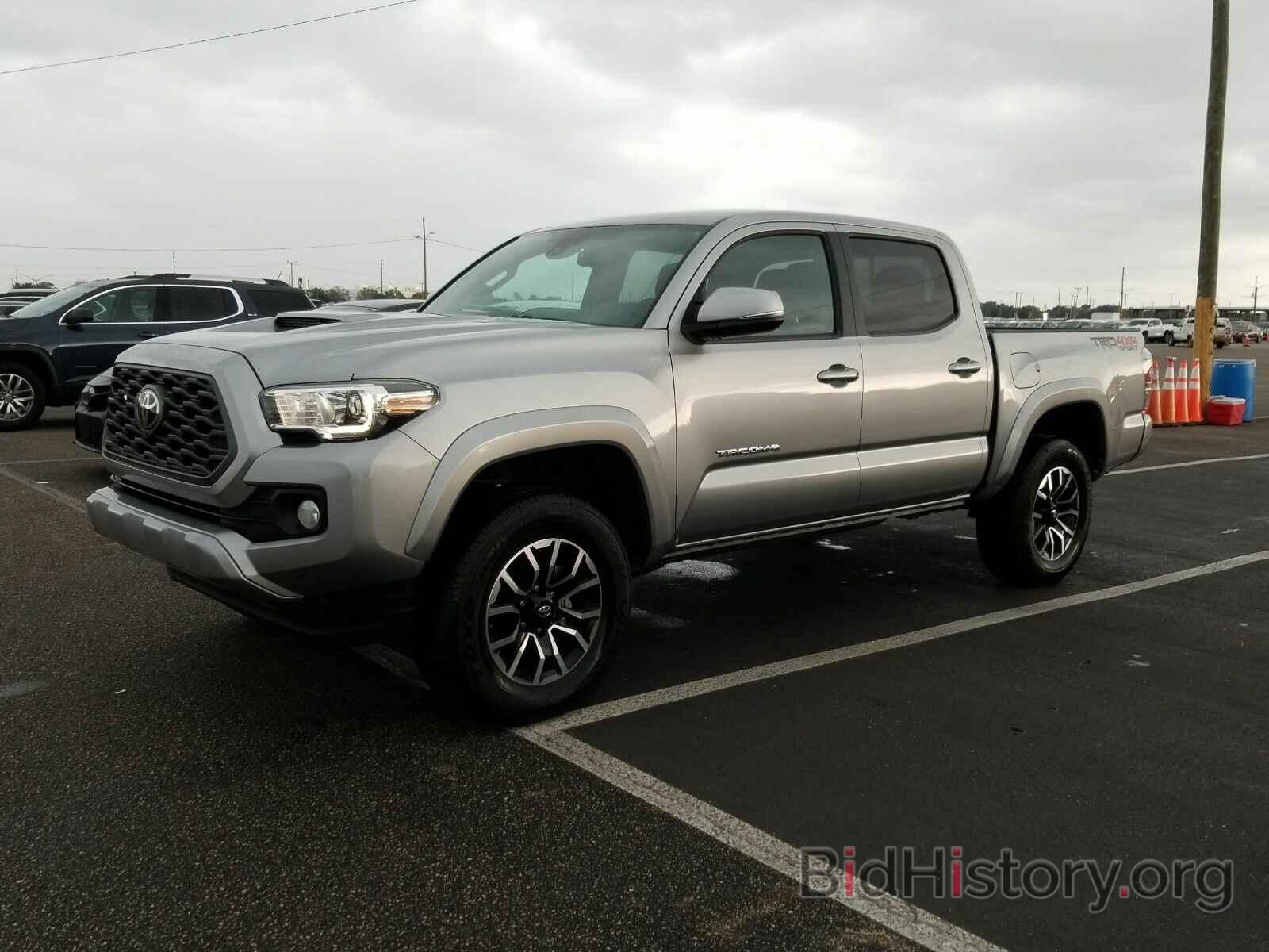 Photo 3TMCZ5AN9LM353039 - Toyota Tacoma 4WD 2020