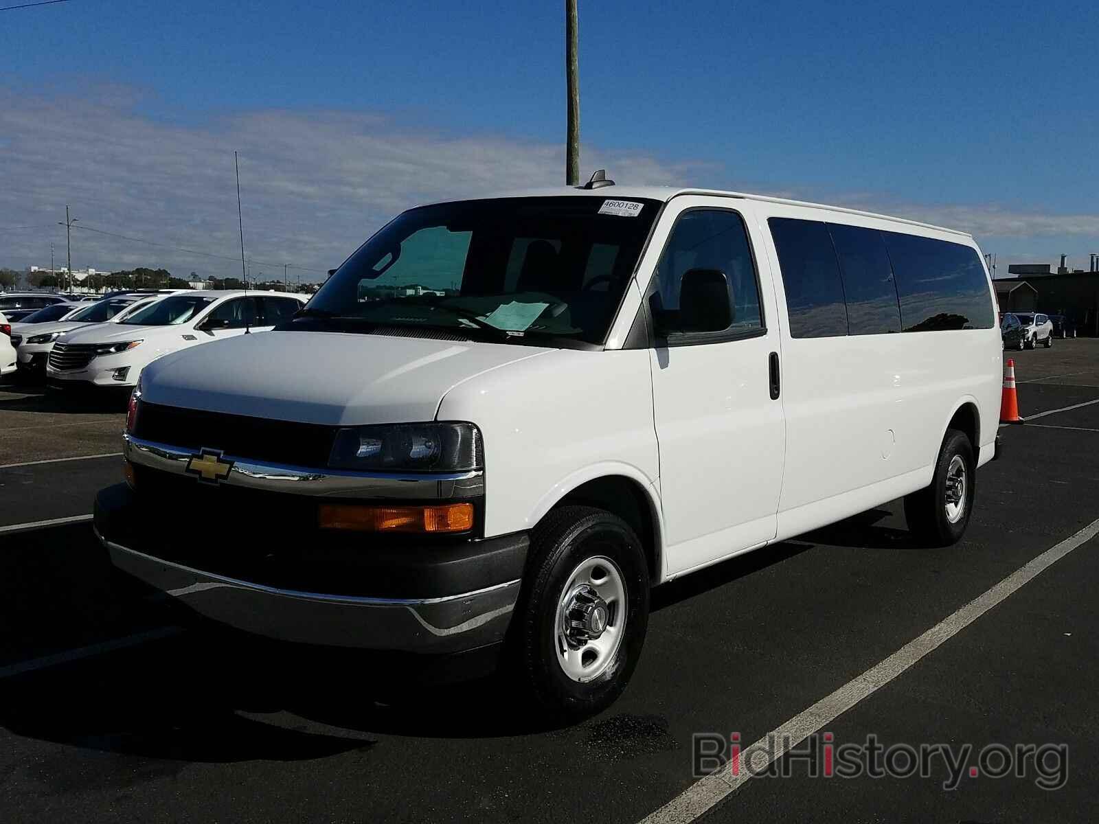 Photo 1GAZGPFP8L1169500 - Chevrolet Express Passenger 2020