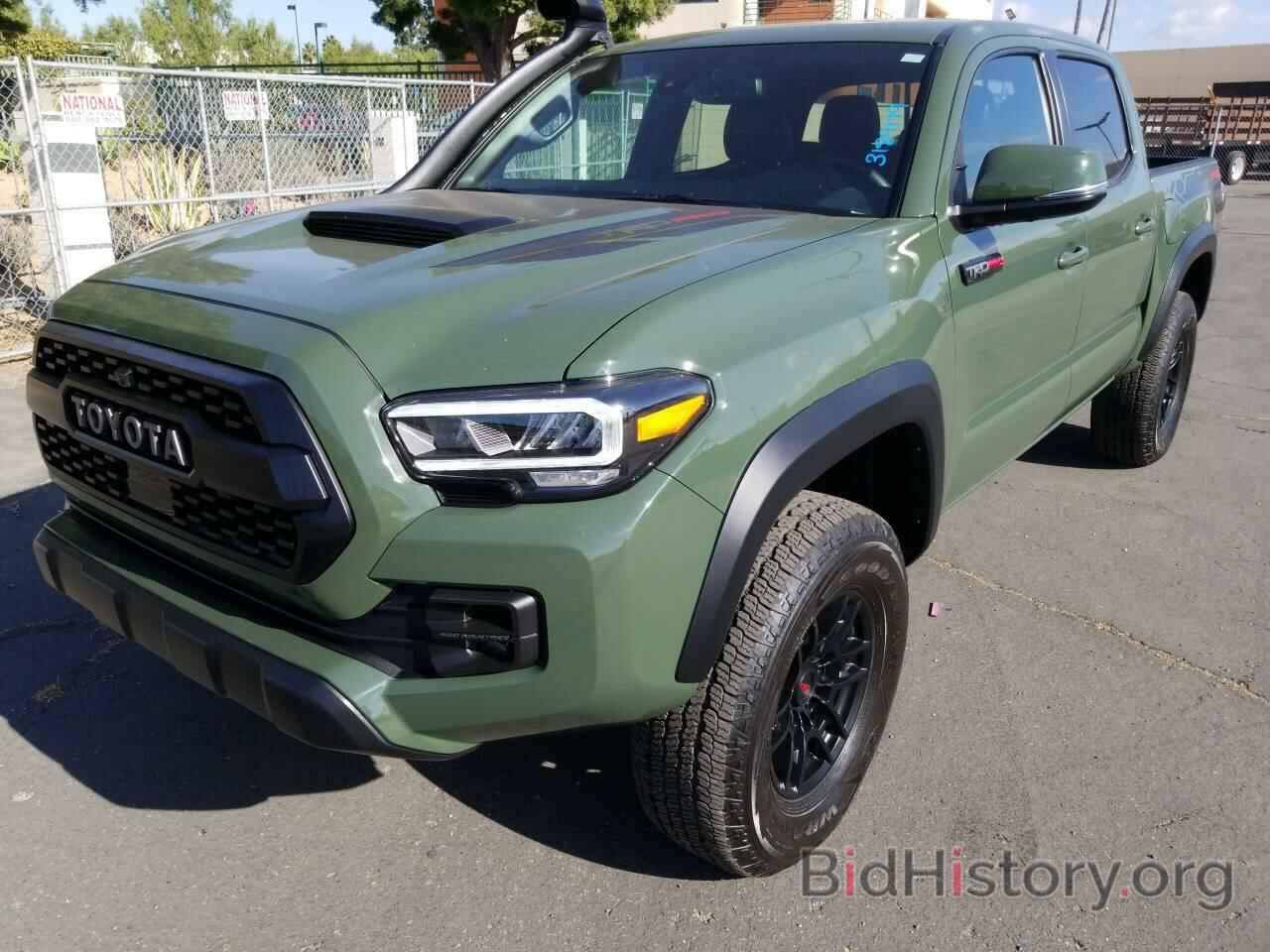 Photo 5TFCZ5AN6LX214223 - Toyota Tacoma 4WD 2020