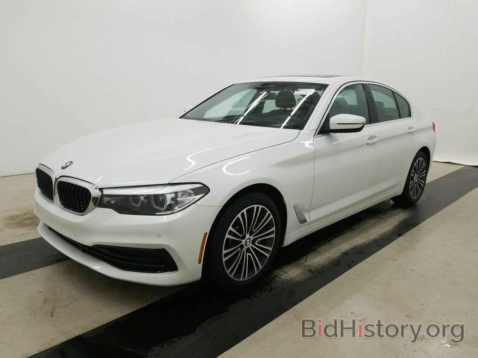 Photo WBAJE5C53KWW27606 - BMW 5 Series 2019