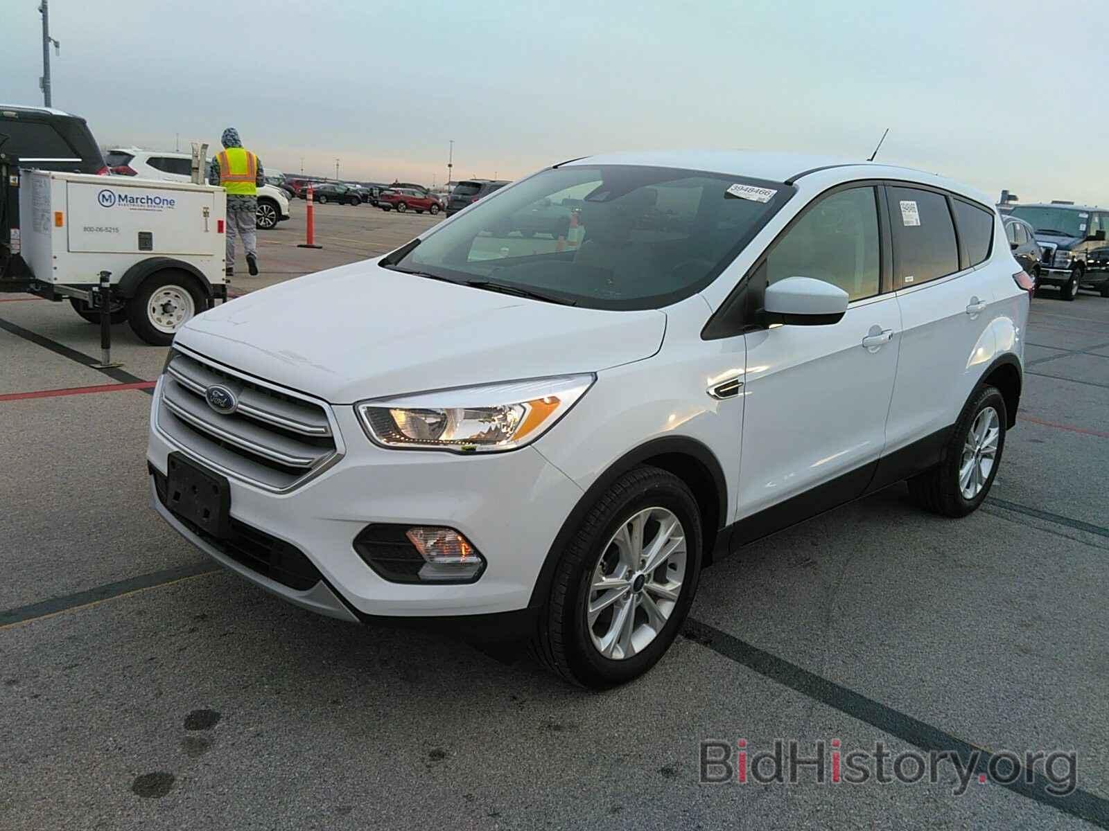 Photo 1FMCU0GD1KUB13084 - Ford Escape 2019